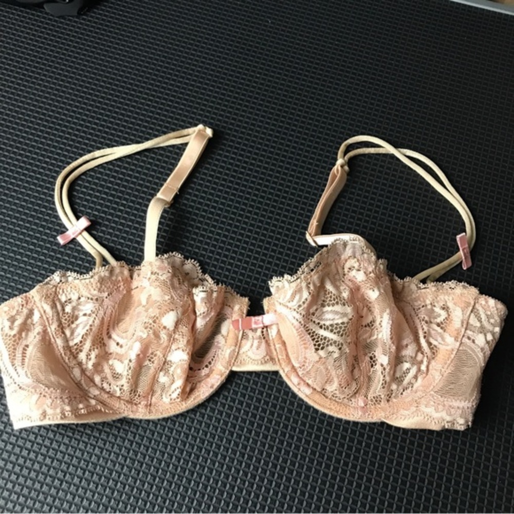 Vintage NWOT Victoria’s‎ Secret Lace Bra Sheer Chantilly Lace Retro Glamour 34B - Picture 4 of 9